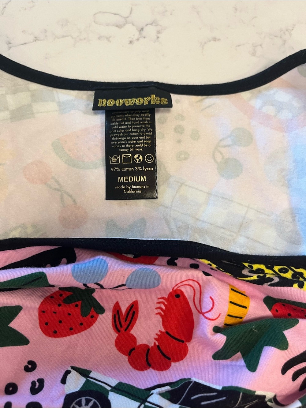 NOOWORKS "Roll Out" Ruched Crop Tank Top - Size M - EUC - Picture 3 of 7